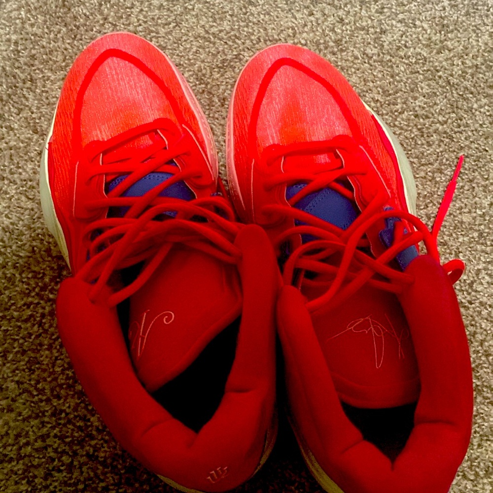 Selling these Kyrie’s infinity “siren red”